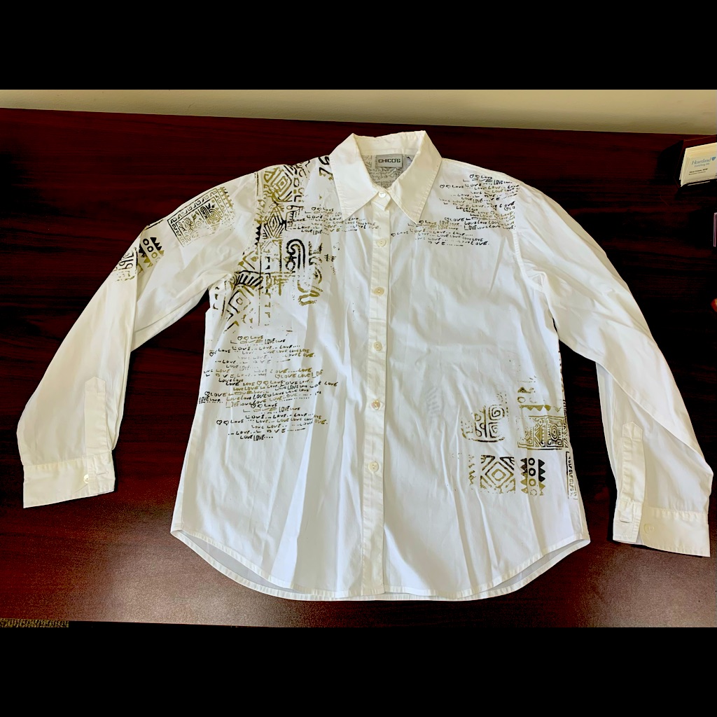 Chico’s Button Down. Size Medium